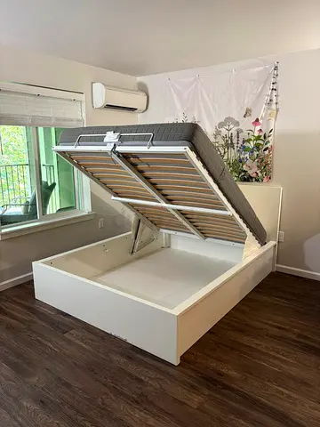 Ikea queen size hydraulic bed with Ikea mattress  ‎