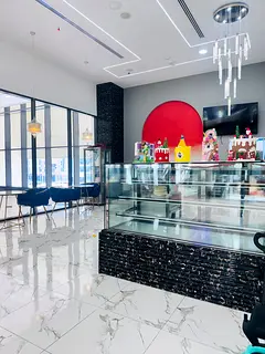 Pastry &amp; Cake Shop for rent – Prime Location on Al Wasl Road, Al Hudaiba