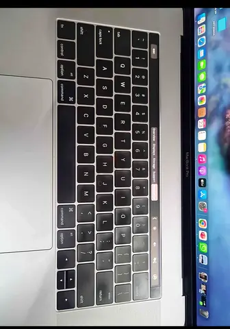 Apple MacBook..16Gb /500Gb Touch Bar