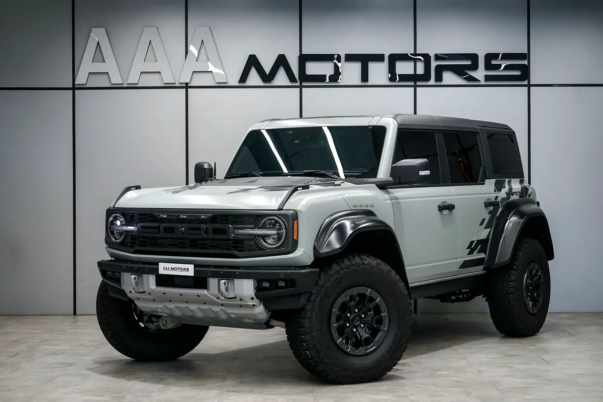 Ford Bronco 2023 — photo 1 of 16