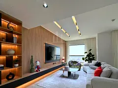 Luxury upgraded | Sea and Marina view | Vacant