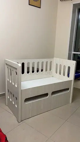 Baby solid crib