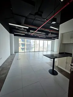 Modern Location | Exceptional Services | Flexible Payments | Stunning Views | Parking Available