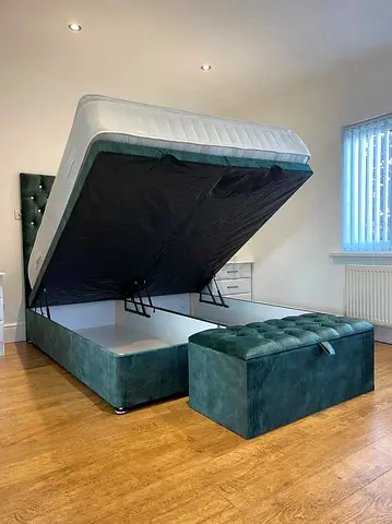 Luxuriate comfortable 200*200 super king size bed