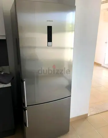 Siemens with bottom freezer 505/Liters Refrigerator - Sleek  Modern Design!