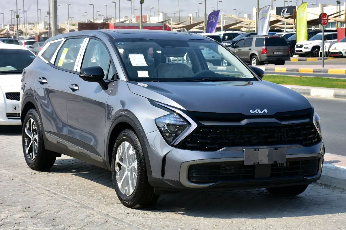 Kia Sportage 2025 — photo 1 of 13