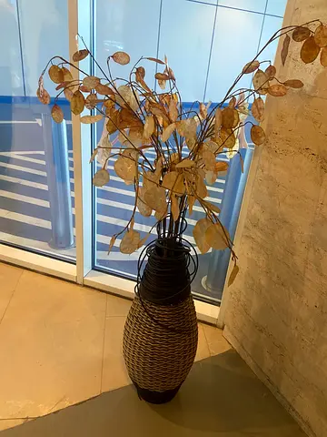 Chic Decorative Dried Flower Arrangement