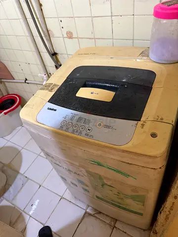 LG washing machine for sale (Top load automatic)
