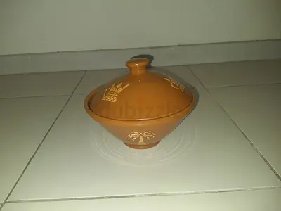 Glazed Terracotta Serving Pot with Lid – Palm Tree Design