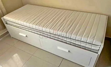 ‎IKEA brimness Day bed with 2 storage drawers underneath and with 2 IKEA mattresses