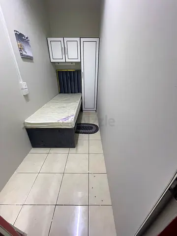 Partition for rent Al nakheel