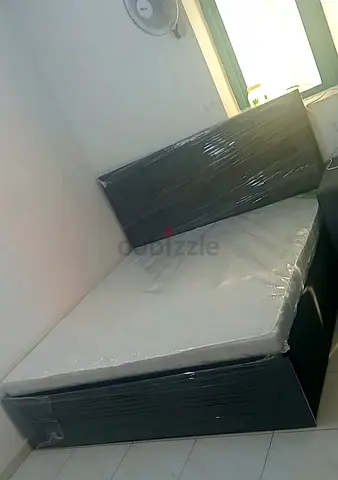 Brand new king size bed storage bed nd medical mattress king bed family bed