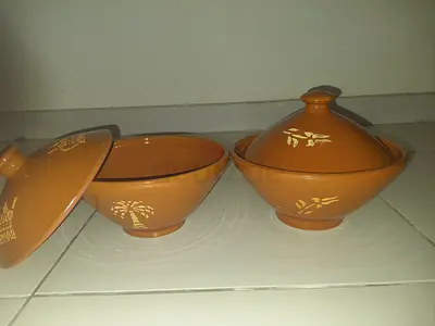 Brown Glazed Terracotta Serving Pots with Lids (set of 2)