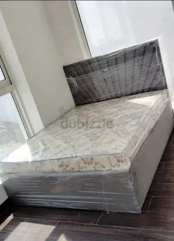 Brand new Queen size bed storage bed family bed nd medical mattress queen bed