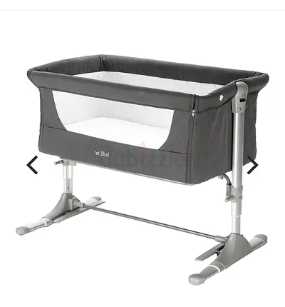 Comfort and Convenience: Nova Bedside Crib in Charcoal