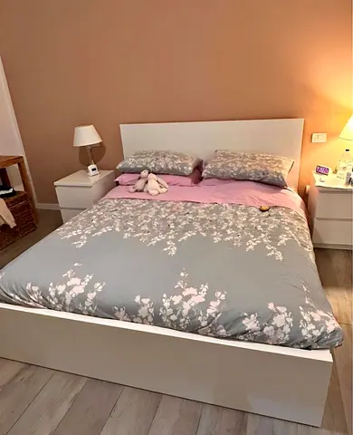 ‎Malam king size bed 180/200cm bed , 2 storage drawers underneath and with Ikea mattress