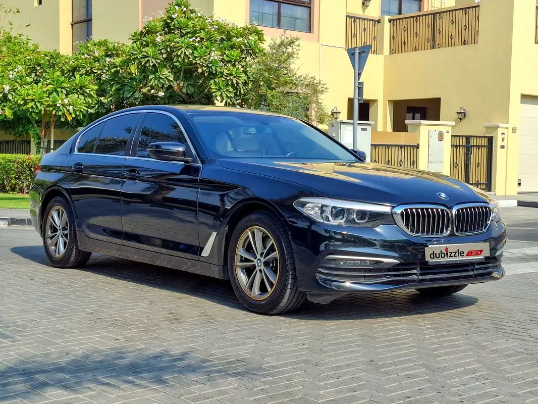 BMW 5-Series 2020 — photo 1 of 15