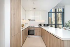 Cozy 1 bedroom apartment comes with spectacular views of Burj Khalifa.