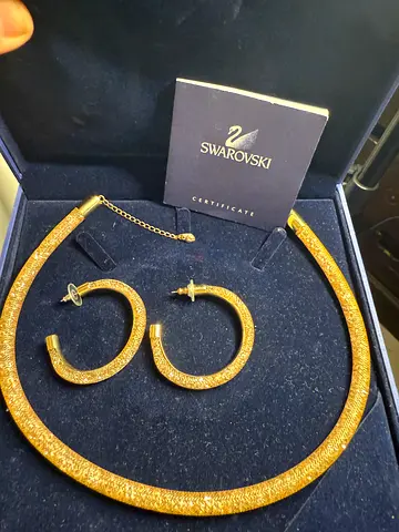 Swarovski gold set