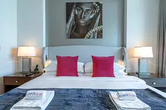 Luxury 1 bedroom apartment comes with spectacular views of Burj Khalifa and its Fountains.
