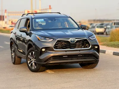 2022 Toyota Highlander XLE hybrid