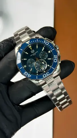 Stylish Tag Heuer Aquaracer Mens Watch - A Must-Have!