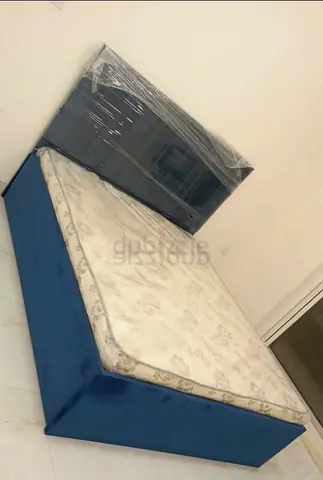 Brand new Queen size bed storage bed nd medical mattress family bed queen bed