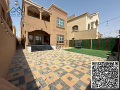 With water, electricity and air conditioning on a neighbor's street with a large setback and per