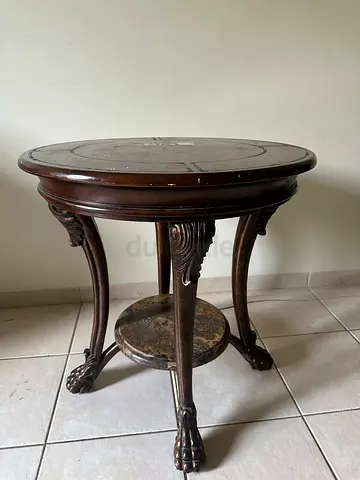Elegant Vintage Round Table