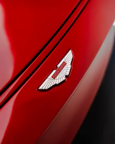 2018 Aston Martin VANQUISH — миниатюра 11