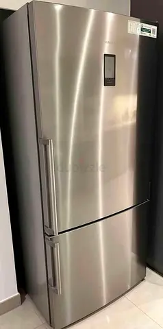 Siemens Refrigerator freezer bottom