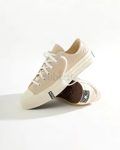 Converse Chuck Taylor All Star 70 Ox Kith
Monogram Beige