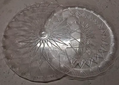 Exquisite Vintage Crystal Plates - Perfect for Collectors!