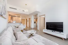 Modern Aura Living – Chic 1BR Hideaway in JVC