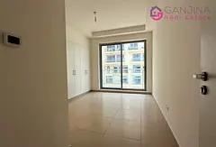 Bright 1-Bed Apartment – Sea View &amp; Easy 6 Cheques