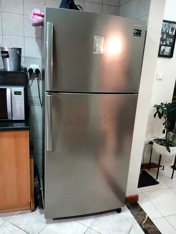 Samsung 720L capacity fridge for sale