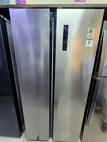 Electrolux Side by side Refrigerator Brand New will fits in 83cm width