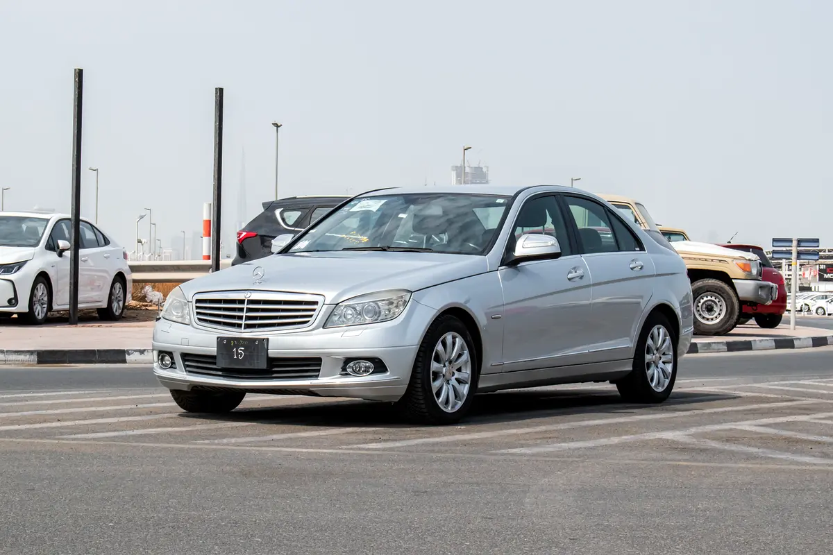 Mercedes-Benz C-Class 2008 — photo 1 of 16