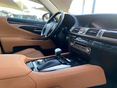 صورة 15 لـ 2015 Lexus LS-SERIES