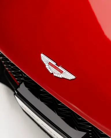 2018 Aston Martin VANQUISH — миниатюра 7