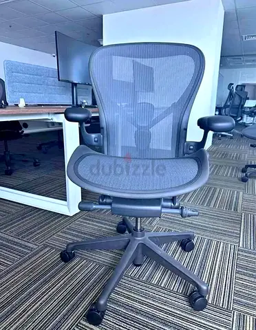 Herman Miller Aeron remastered chair size B