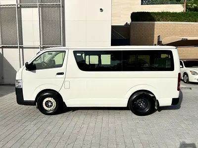 2025 Toyota HIACE 照片 4