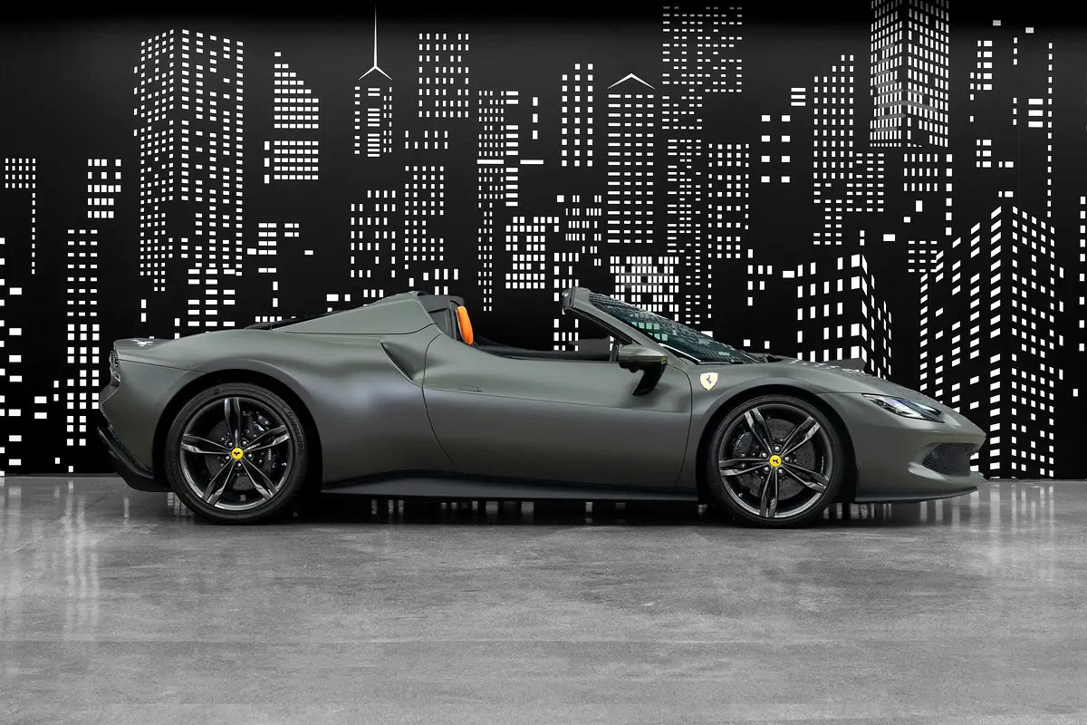 فيراري 296 جي تي إس 2025