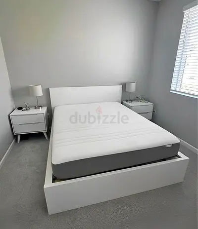 Malam king size bed 180/200cm bed , 2 storage drawers underneath and with Ikea mattress
