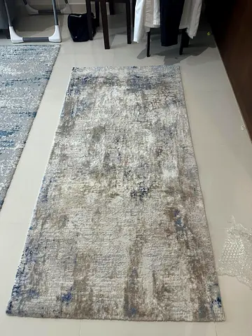 Elegant Modern Abstract Area Rug Small