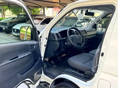 2025 Toyota HIACE 照片 10