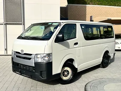 2025 Toyota Hiace Deluxe 15-Seater Standard Low-Roof 2.5L 4-Cyl Diesel M/T RWD Only For Africa
