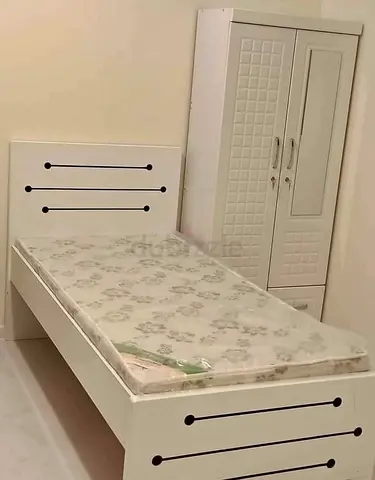 Stylish White Bed and Wardrobe Set for Your Bedroom 90X190 CM