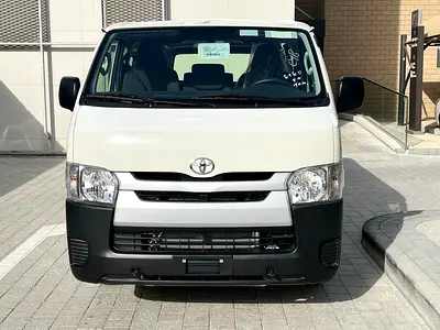 2025 Toyota HIACE 照片 2