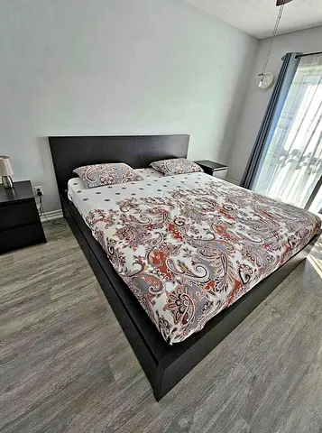 Malam king size bed 180/200cm bed , 2 storage drawers underneath and with Ikea mattress